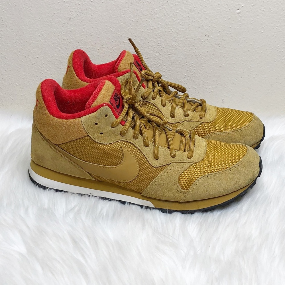 Nike MD Runner 2 Mid Tan Suede Sneakers Size 9.5